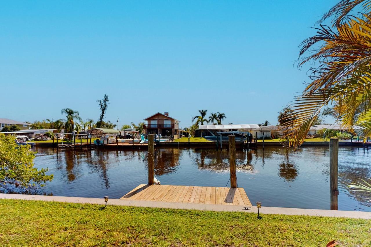 Bahama Breeze Fort Myers Exterior foto